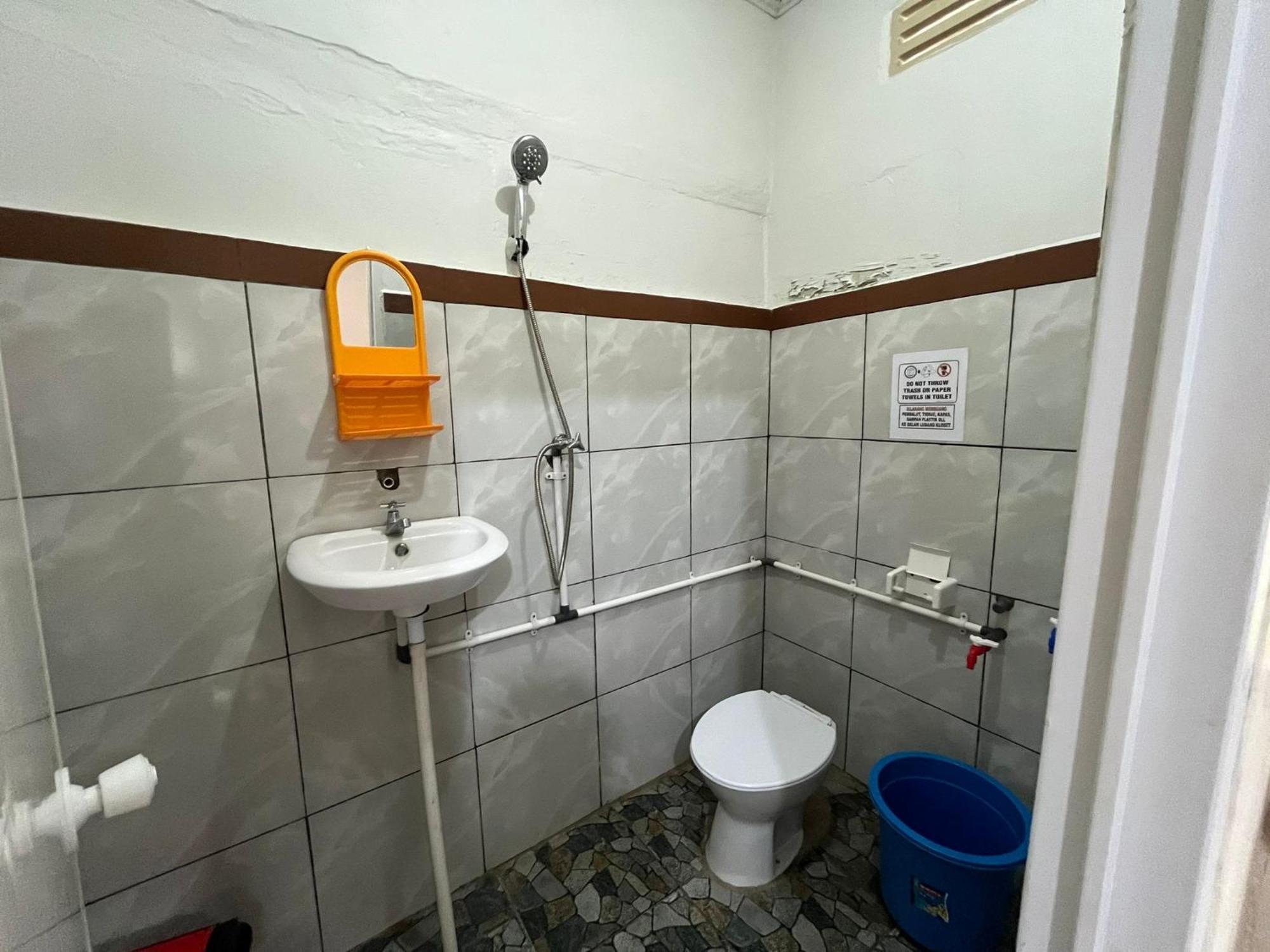 El Homestay Bunaken Exterior foto